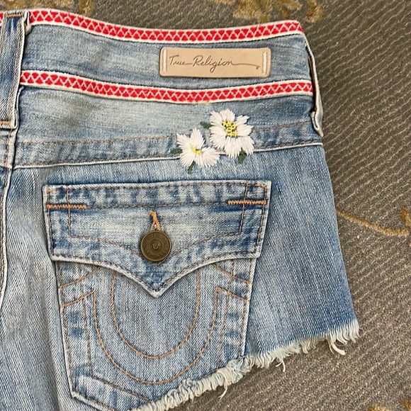 True Religion Brand Jeans Embroidered Joey Shorts - Picture 4 of 11
